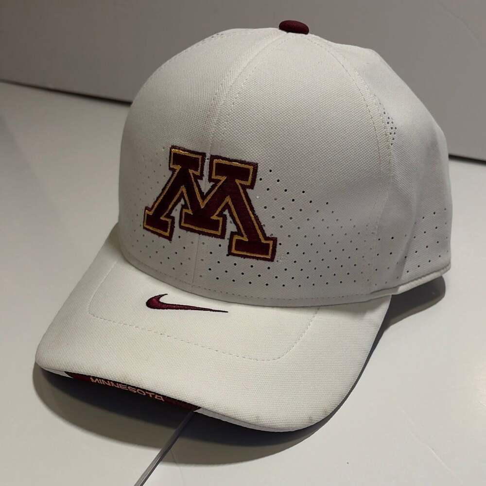 Minnesota Golden Gophers Nike Dri-FIT Classic99 Performance Flex Hat - Picture 2 of 8